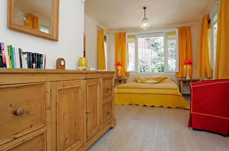 Room 4, Private Beach Villa sea View - Th Oule sur mer, Alpes-Maritimes