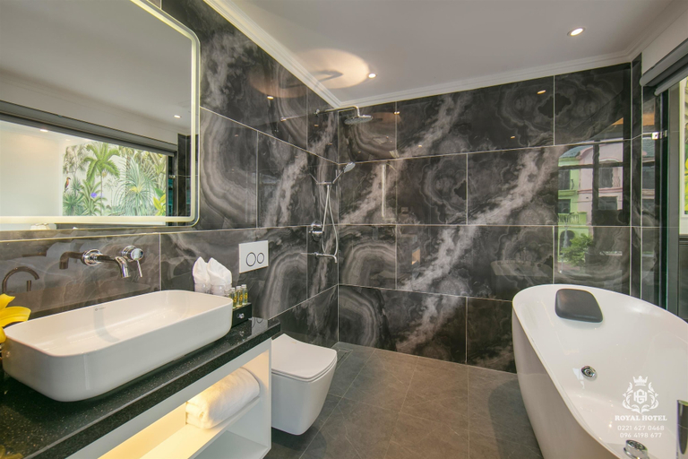 Bathroom 4, Royal Hotel - Vinhomes Ocean Park 3, Văn Giang
