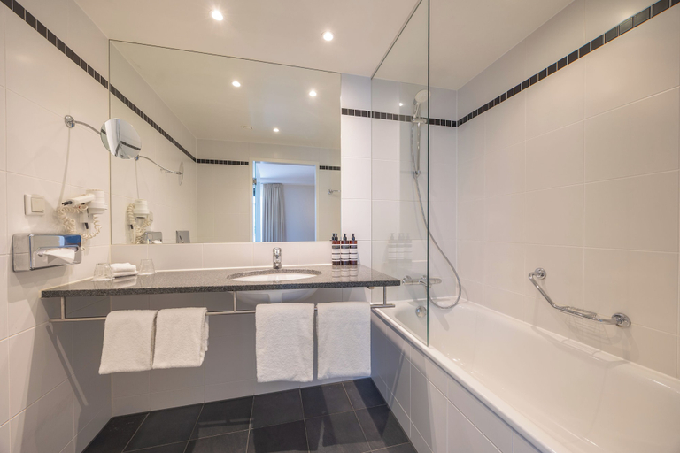 Bathroom 4, Amrâth Grand Hotel Frans Hals, Haarlem