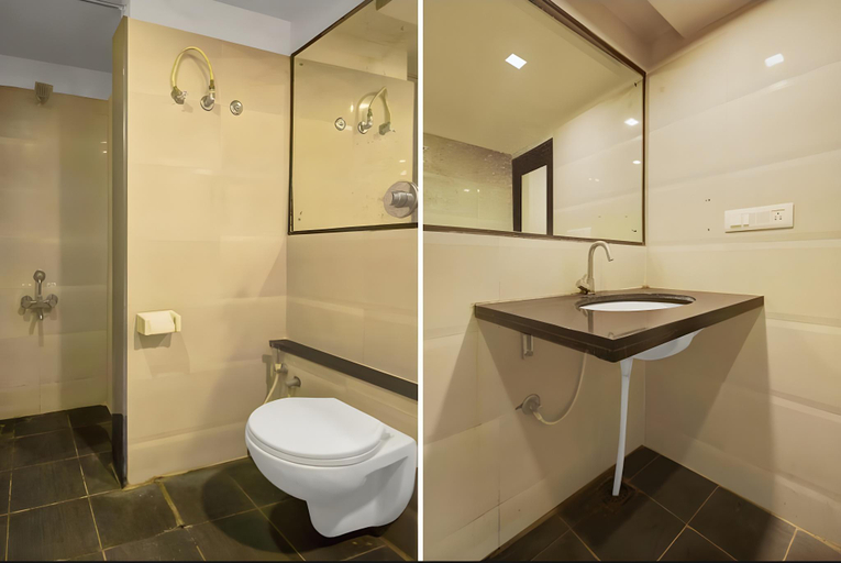 Bathroom 4, Shravanya Comforts, Bangalore