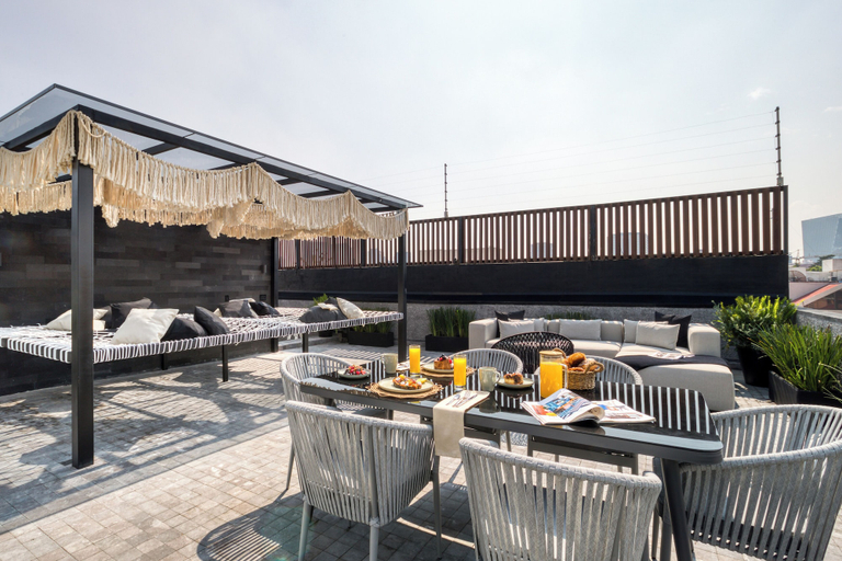 Food & Drinks, ULIV Edgar Allan Poe, Mexico City