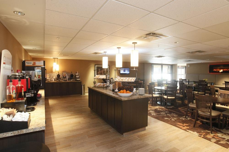 Food & Drinks 5, Pomeroy Inn & Suites at Olds College, Division No. 6
