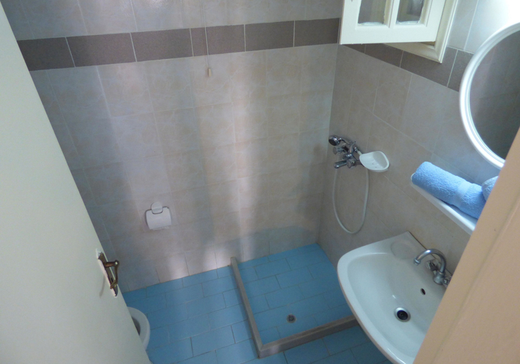 Bathroom 3, Anna Maria Rooms, South Aegean