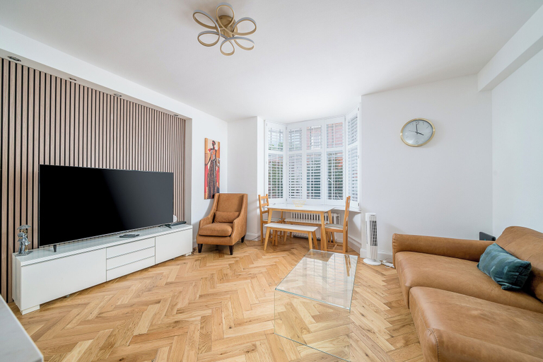Others 4, JOIVY 2-bed flat near Notting Hill, London