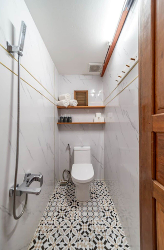 Bathroom 5, Honba Lagi Beach Resort, La Gi
