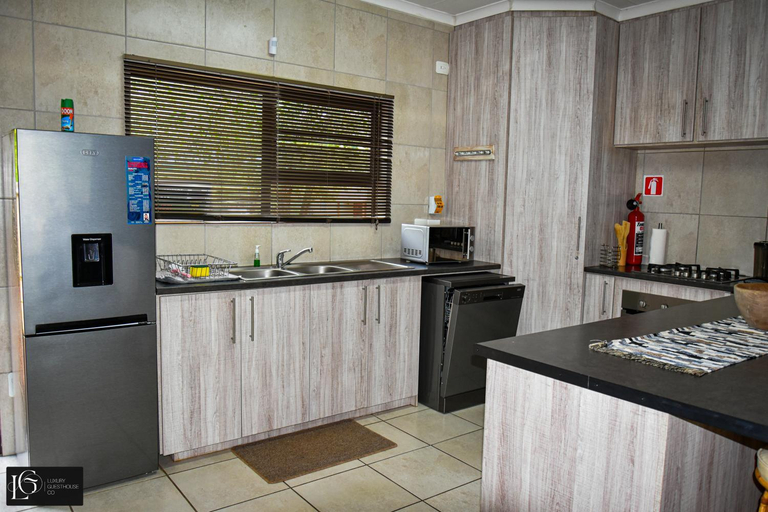 Others 5, LuxuryGuesthouseCo TreasureHouse, Ehlanzeni