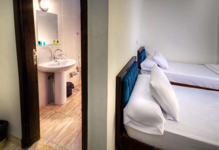 Bathroom 4, Tut & Pyramids View, Unorganized in Al Jizah