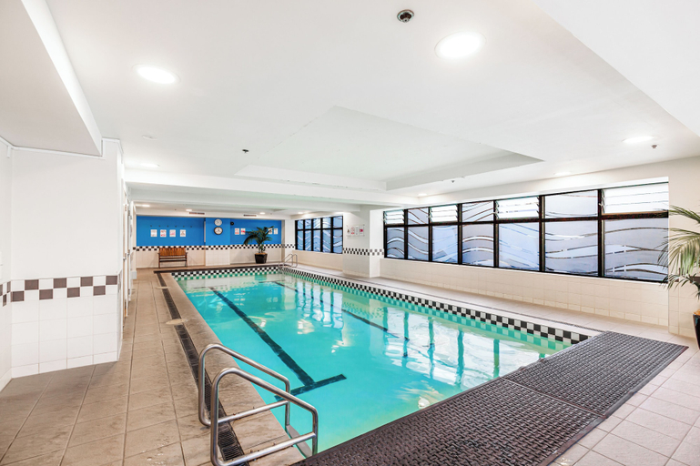 Sport & Beauty 4, Chic Central Apt with Gym and Pool by Zodiak Stays, Waitakere
