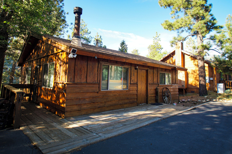 Exterior & Views, Cubs Nest, San Bernardino