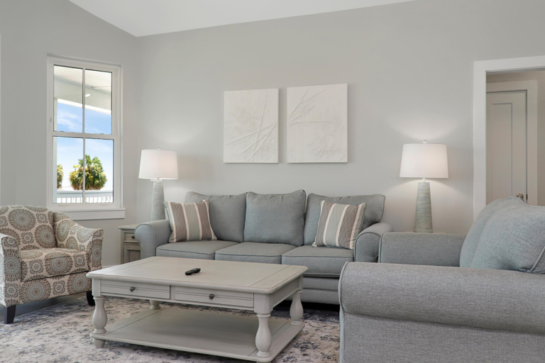 Living area 2, Georgia Blue, Bay