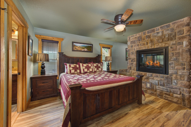 Room 2, Running Bear, Sevier