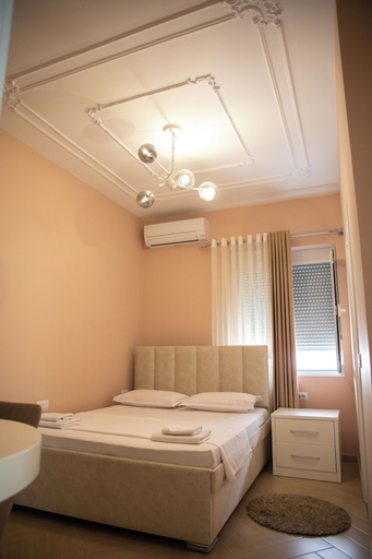 Room 5, Vila Merkaj, Beratit