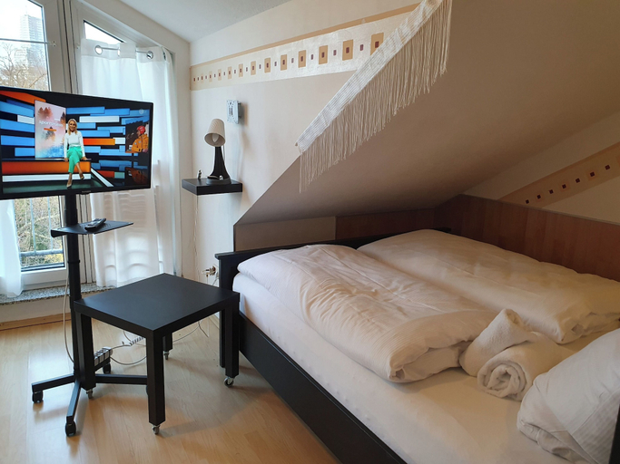 Bedroom 4, CityPark Hotel, Köln