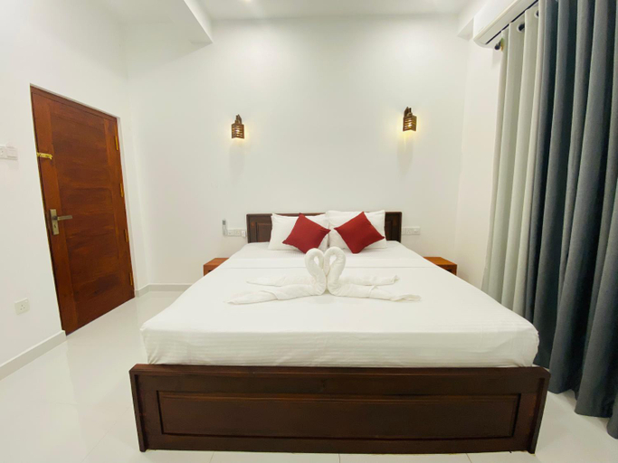 Bedroom 2, Lavish, Welipitiya