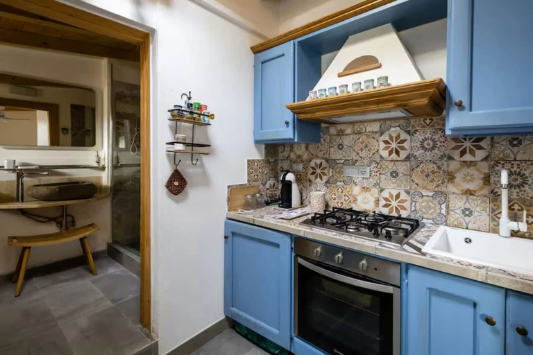 Others 5, Casa Fra Gli Ulivi, La Spezia