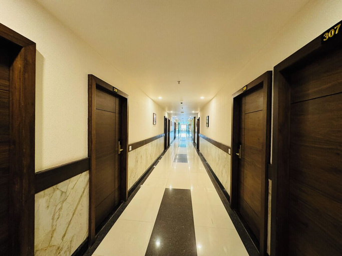 Others 5, Col's Hotel Uphaar, Ujjain