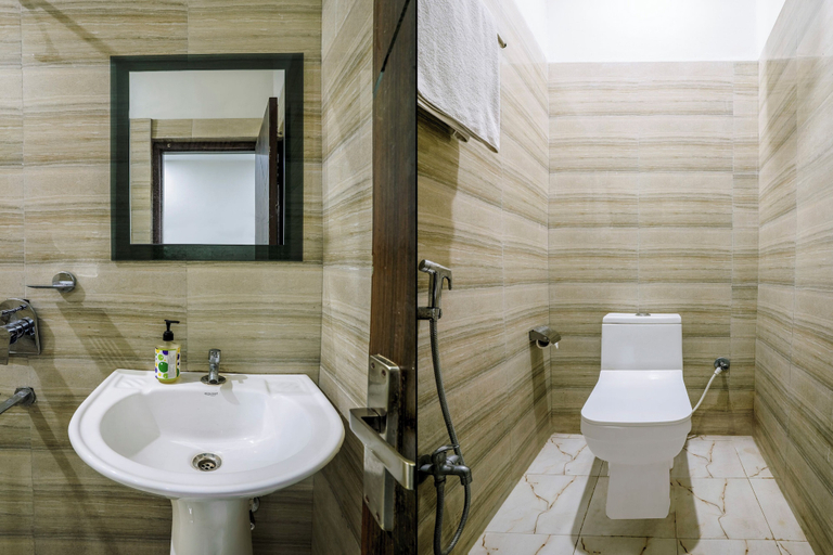Bathroom 4, Treebo NPS Grand, Ranchi