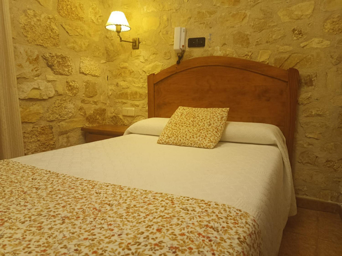 Bedroom 3, hostal Decerca Pradena, Segovia
