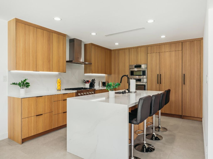 Private kitchen 3, Casa Leona - Modern Masterpiece Behind Private Gates w/ Pool & Chef's Kitchen, Los Angeles