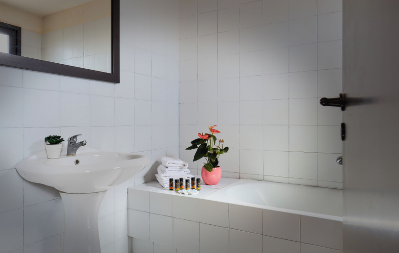 Bathroom 5, Creteco Hotel & Suites, Crete