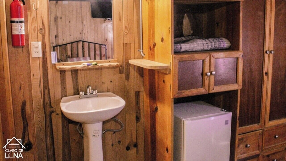 Bathroom, Cabañas Claro De Luna, Bocoyna