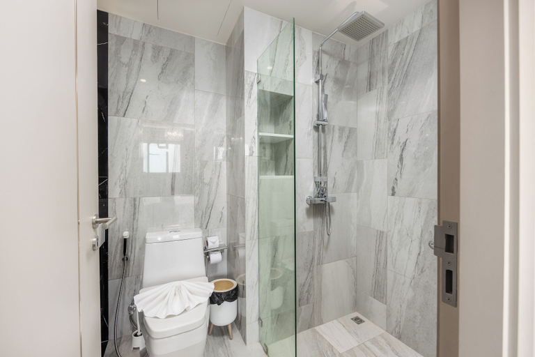 Bathroom 4, Bellevue Lagoon Premium Apart Hotel, Phuket Island