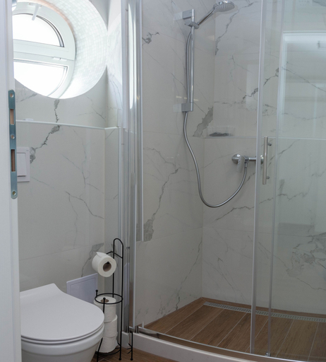 Bathroom 4, Luxury Rooms Rustic Chic, Split