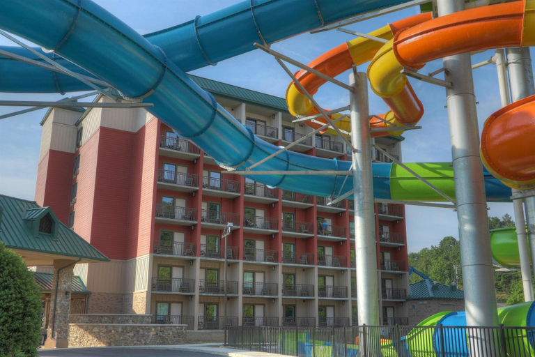 Exterior & Views 2, Country Cascades Waterpark Resorts, Sevier