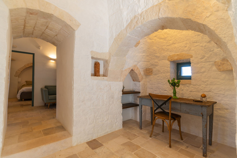 Room 5, Trulli Pietra Rossa With Pool by Wonderful Italy, Brindisi