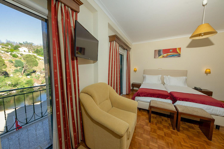 Bedroom 2, Hotel Beira D, Tondela