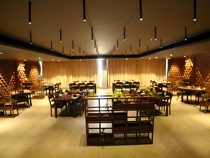 Food & Drinks 3, Five Petals Hotel & Banquets, Ahmadabad