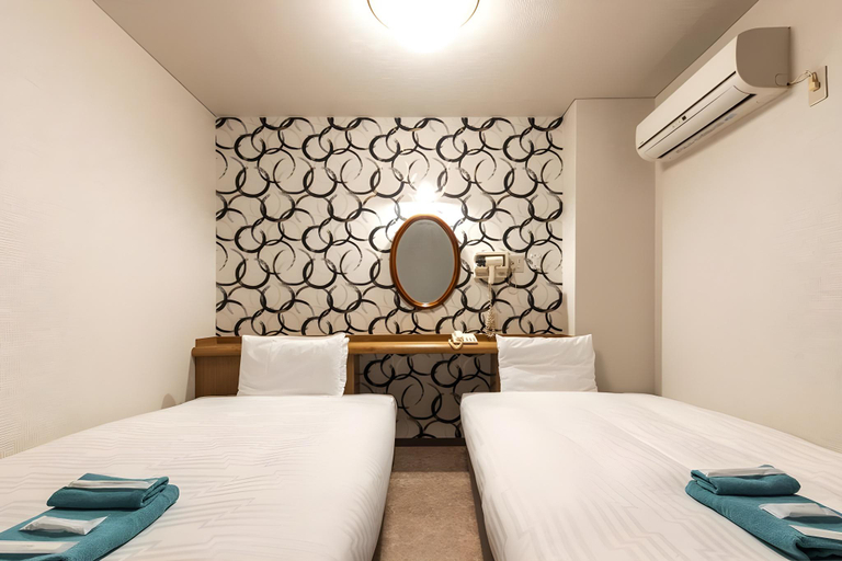 Bedroom 4, Kawasaki Station Inn, Kawasaki