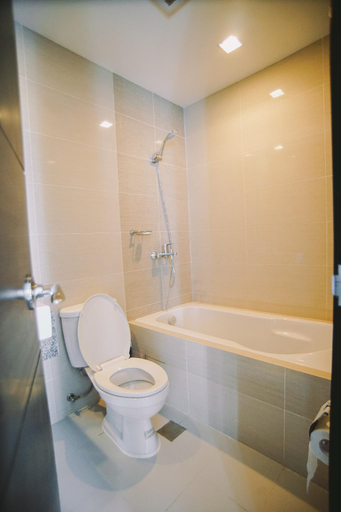 Bathroom 5, Mactan newtown beach condo, Lapu-Lapu City