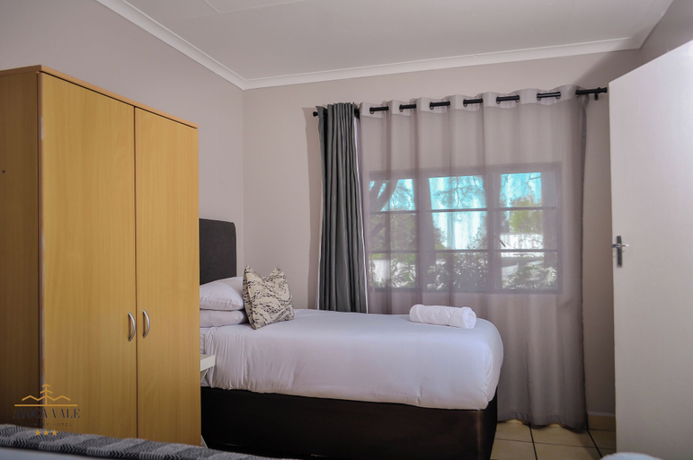 Bedroom 4, Avoca Vale Country Hotel, Vhembe