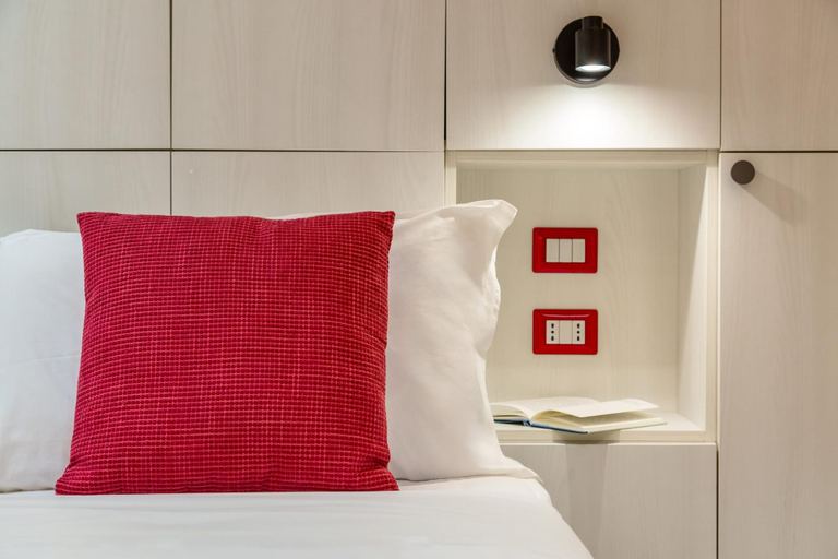 Room 4, Chiaia Elegant Apartment 2 by Wonderful Italy, Napoli