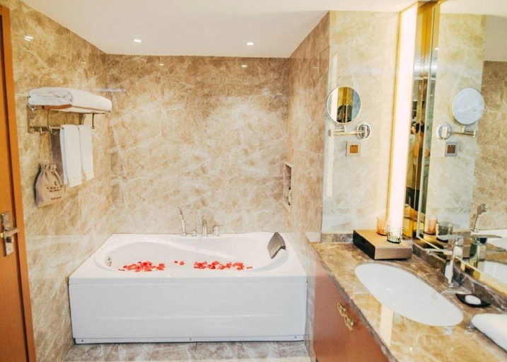 Bathroom 4, Bati Holiday Hotel, Zhongshan