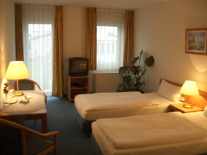 Bedroom 3, Weinhotel Wagner, Frankenthal (Pfalz)