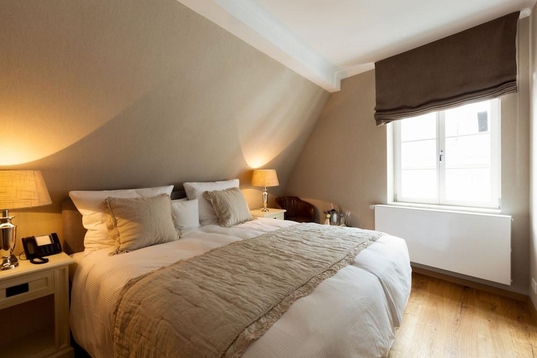 Bedroom 2, Hotel Kronenschlosschen, Rheingau-Taunus-Kreis
