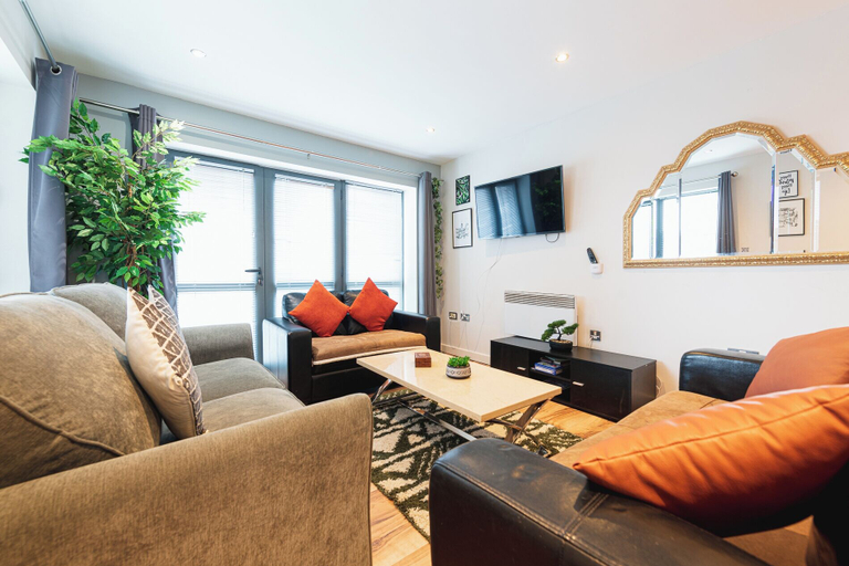 Others 4, 2 Bedroom Accessible Step-Free Central, Sefton