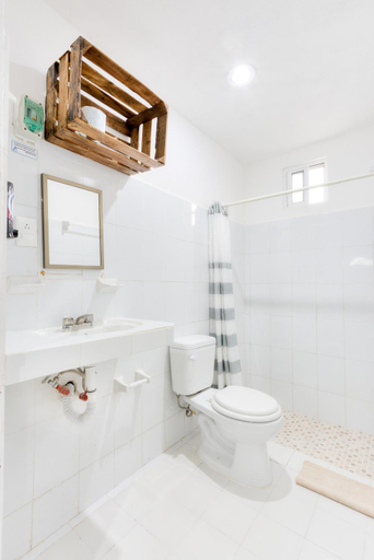 Bathroom 2, HOTEL LAS COLORADAS, Río Lagartos