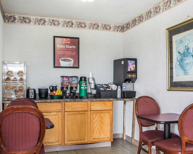 Others 5, Rodeway Inn, Fulton