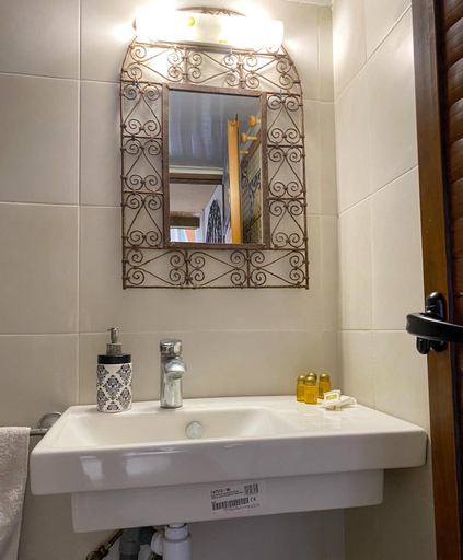 Bathroom 4, Riad Jbara, Rabat