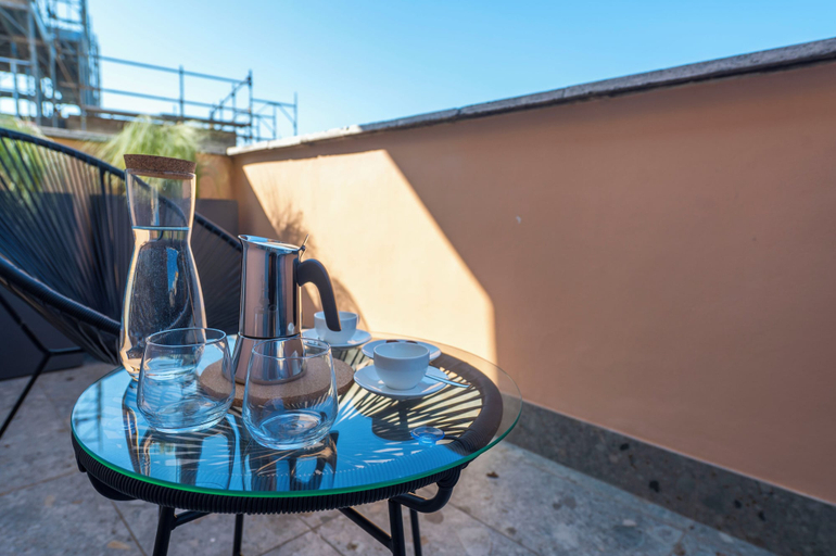 Others 5, Terrace Apartment Monte del Gallo, Rome
