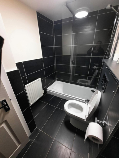 Bathroom, Dalkeith Aparthotel, Midlothian