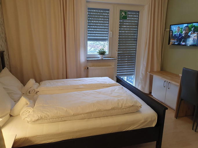 Bedroom 3, CityPark Hotel, Köln