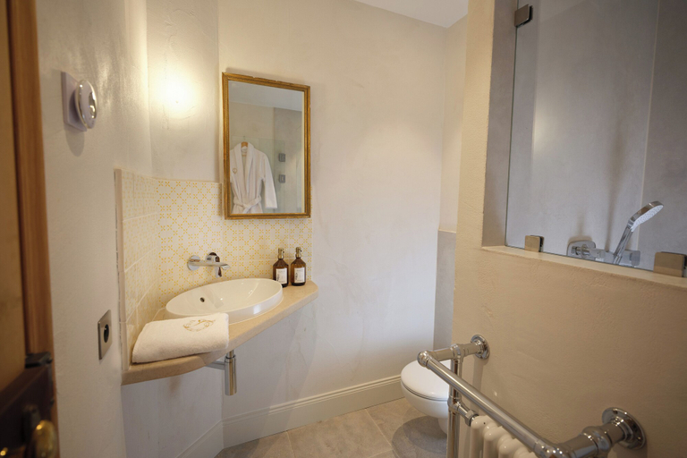 Bathroom, Ferme Saint-Georges en Provence, Var