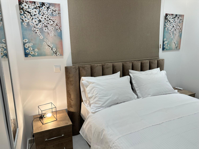 Bedroom 5, Joanna & Arya Central Engomi Apts