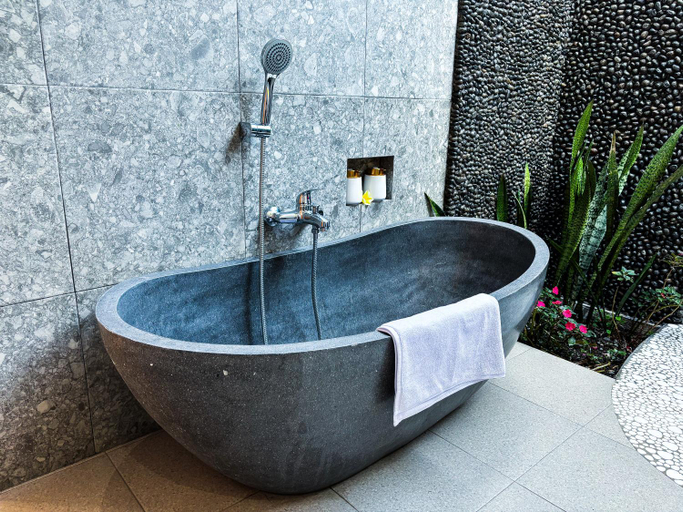 Bathroom 2, Terrace Retreat & Spa, Jembrana