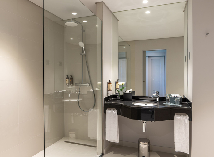 Bathroom 4, Vila Gale Collection Ponte de Lima Vineyards Hotel, Ponte de Lima
