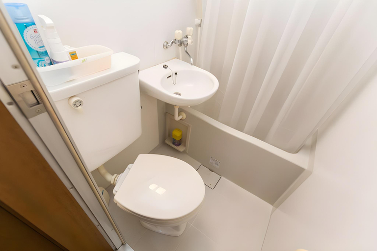 Bathroom 3, TOKYO CENTRALLY LOCATED INDEPENDENT APARTMENT.1, Shinjuku